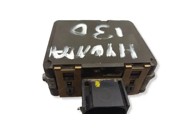 Hyundai i30 fastback Distronic sensor radar G396400211 0203302458 39R12763