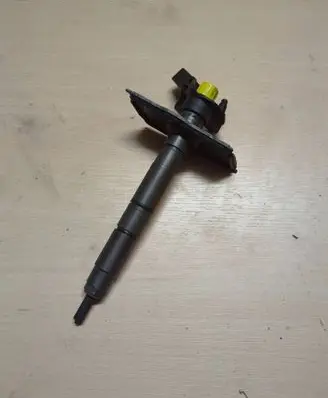Audi A6 S6 C6 4F Fuel injector 059130277AJ