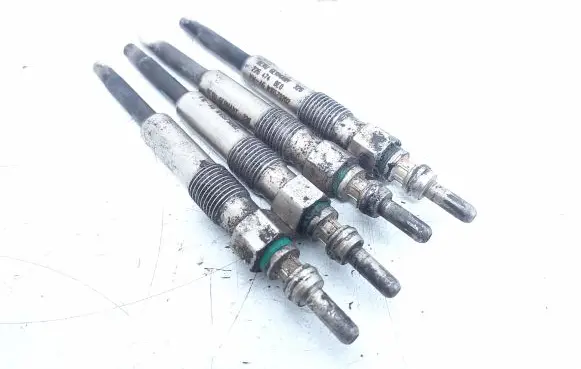 Volkswagen Polo Glow plug N10579202