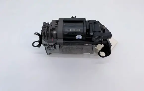 Mercedes-Benz CLS C218 X218 Air suspension compressor/pump A2123200104