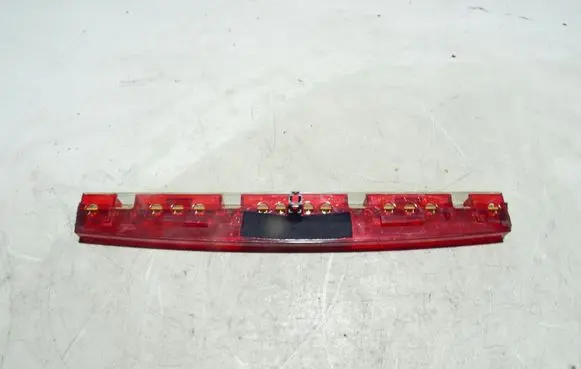 Lexus IS 220D-250-350 Third/center stoplight