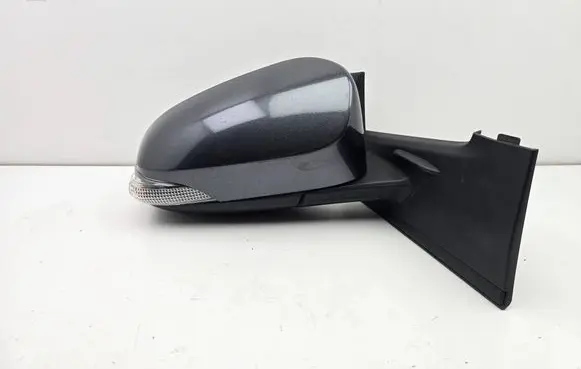 Toyota Yaris Front door electric wing mirror E8025614