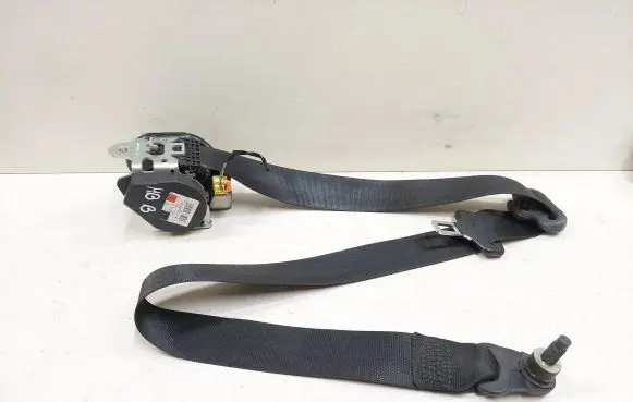 Mercedes-Benz B W245 Front seatbelt 008L000 702877300