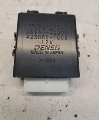 Toyota RAV 4 (XA30) Window wiper relay 8594042020