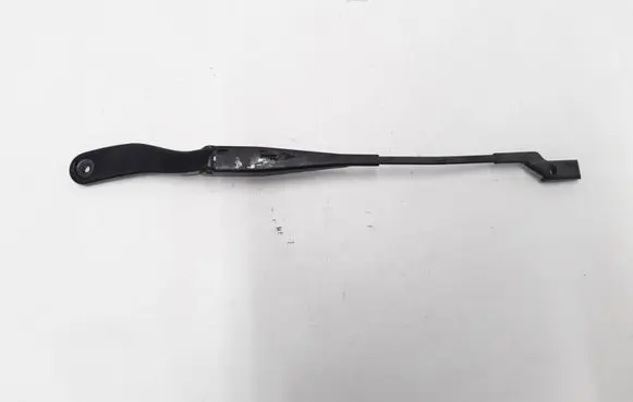 Front wiper blade arm
