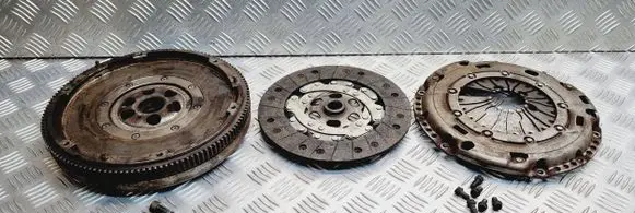 Volkswagen Jetta V Clutch set kit 043082000284 181864000160