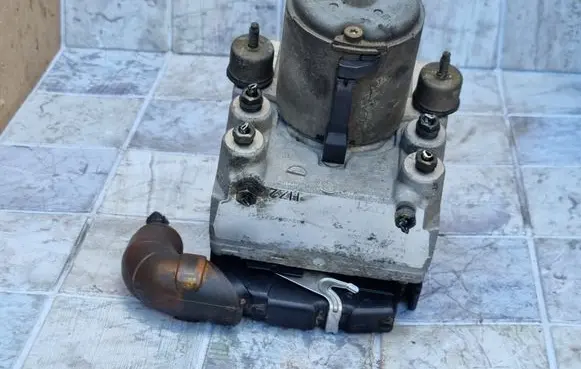 Peugeot 406 ABS Pump 0273004093 7610148 0265216003