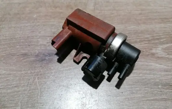 Volvo S40 Turbo solenoid valve 9650098380
