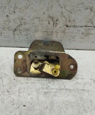 Loading door lock