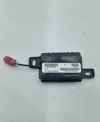Ram 1500 DT Aerial antenna amplifier P68144668AB 18010 68144668AB