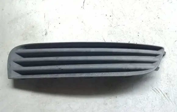 Opel Insignia A Front bumper lower grill 13238329 551004542
