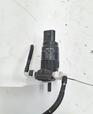 Volkswagen Golf Plus Windscreen/windshield washer pump 1K6955651