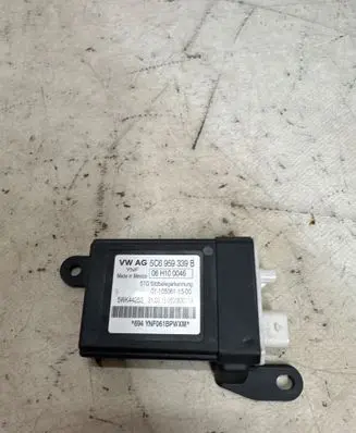 Porsche Macan (95B) Seat control module 5C6959339B 06H100046 5WK44252