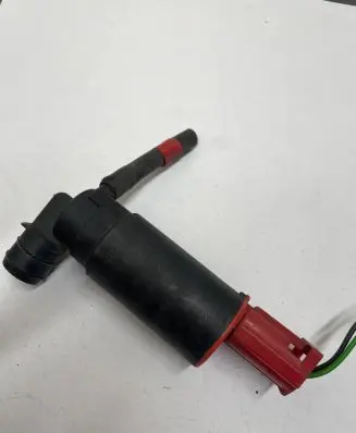 Land Rover Freelander Headlight washer pump 