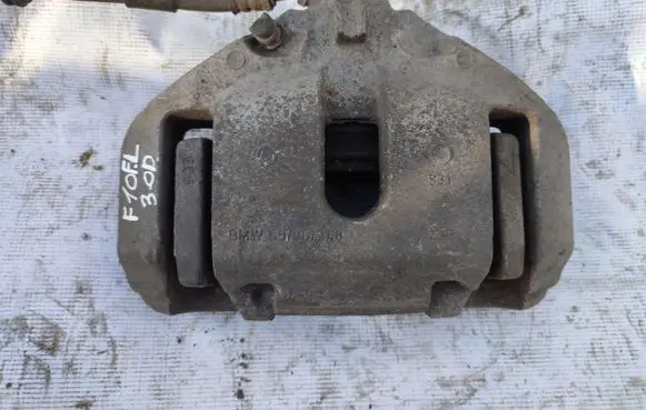 BMW 5 F10 F11 Front brake caliper 6030348