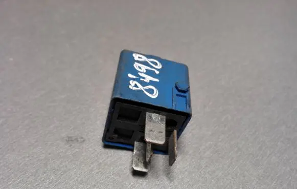 BMW 5 E39 Other relay 61366915327 V23134K59X313