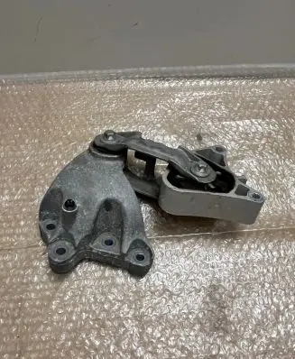 Mercedes-Benz B W246 W242 Engine mount bracket A2462400809 A2462401109