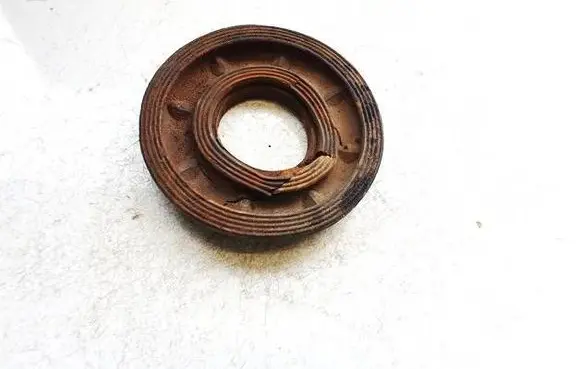 Hyundai Trajet Front coil spring rubber mount 