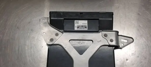 Toyota Yaris Engine control unit/module 899810D140 MB2850003332