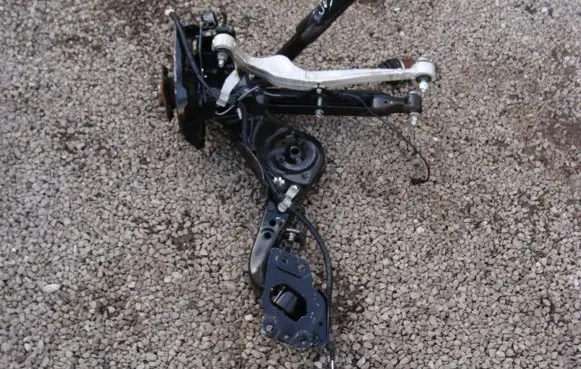 Nissan X-Trail T32 Stub axle 