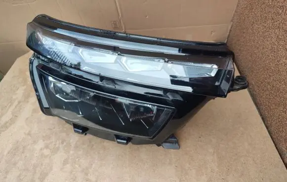 Skoda Kamiq Headlight/headlamp 658941016B 0021377806 992941571AC