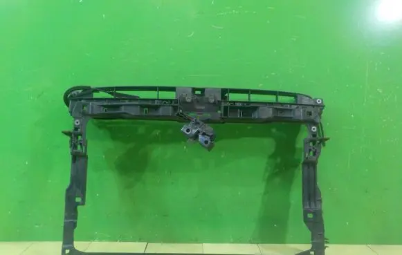 Volkswagen Golf VII Radiator support slam panel WZMOCNIENIE