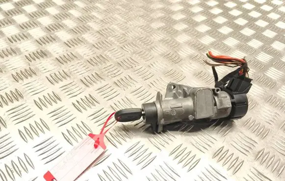 Seat Ibiza IV (6J,6P) Ignition lock 6R0905851D