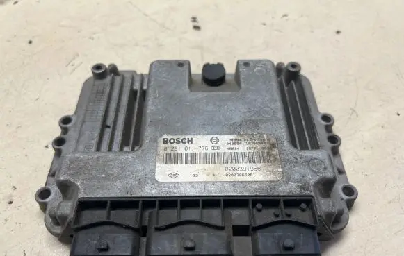 Renault Megane II Engine control unit/module 8200391966 8200386508 0281011776