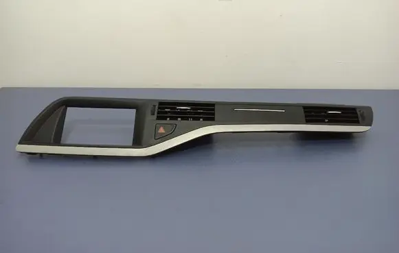Citroen C5 Other sill/pillar trim element 9682297777