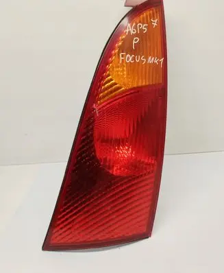 Ford Focus Rear/tail lights 1M5113404