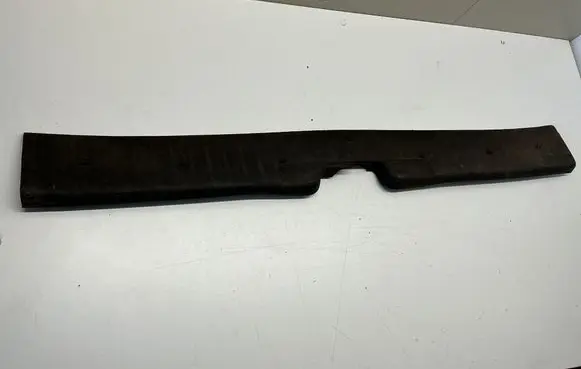 Volkswagen Transporter - Caravelle T4 Trunk/boot sill cover protection 705863487A