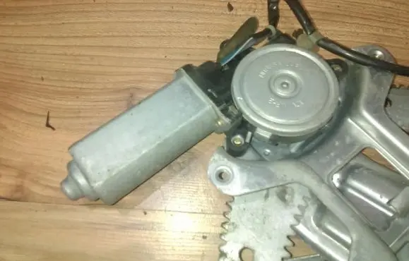 Honda Accord Rear door window regulator motor