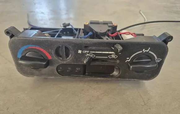 Mitsubishi L200 Air conditioning/heating control unit 
