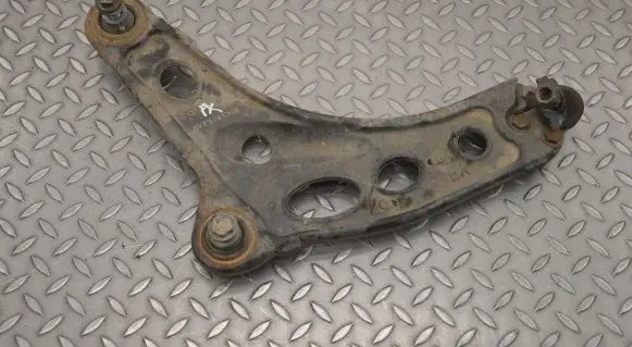 Renault Trafic III (X82) Front lower control arm/wishbone