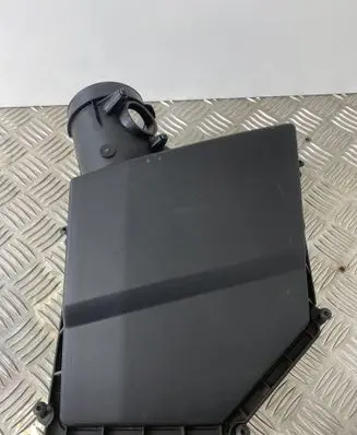 Volvo XC60 Air filter box cover 31474862