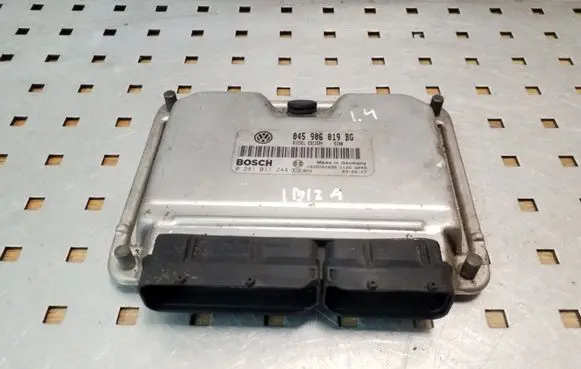 Seat Ibiza III (6L) Engine control unit/module 045906019BG 0281011244