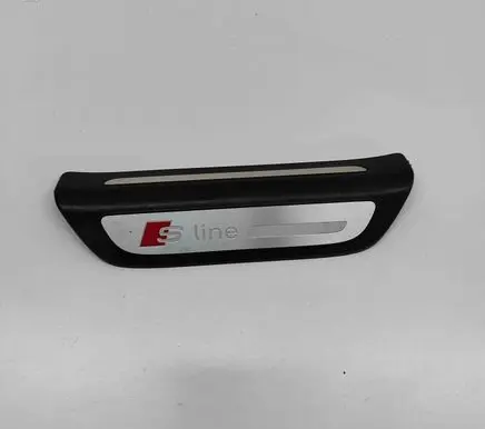 Audi Q3 8U Rear sill trim cover 8U0853376C 8U0853376B
