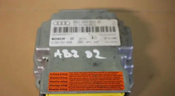Audi A4 S4 B7 8E 8H Airbag control unit/module 8E0959655G