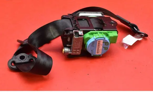 Audi A5 8T 8F Front seatbelt 8T0857705