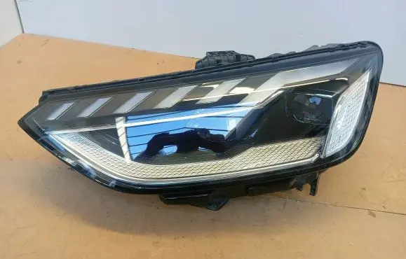 Audi A4 S4 B9 8W Headlight/headlamp 8W0941035E