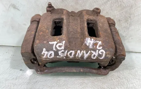 Mitsubishi Grandis Front brake caliper
