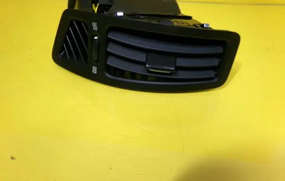 KIA Ceed Dashboard side air vent grill/cover trim 97480-1H000