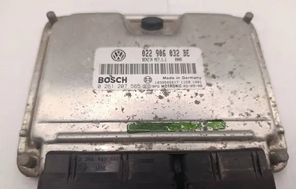 Volkswagen Touareg I Engine control unit/module 022906032BE 49837470 0261207505