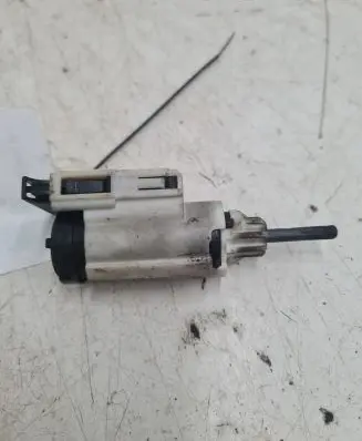 Audi A4 S4 B6 8E 8H Brake pedal sensor switch 8E0927189B