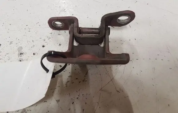 KIA Carens I Front door upper hinge