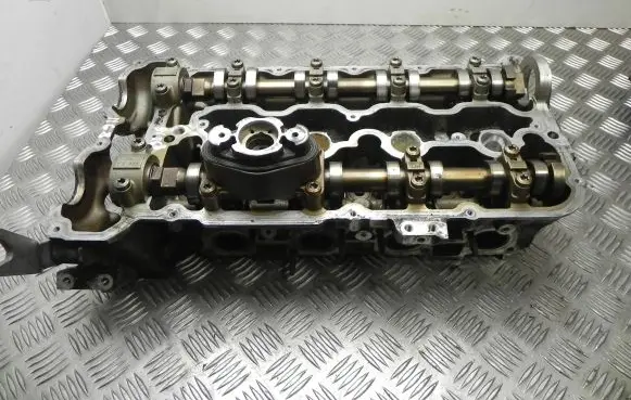 BMW 7 F01 F02 F03 F04 Engine head 7573936 BV1168