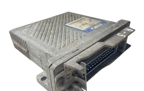 Renault Megane II Engine control unit/module 7700868189 7700105605 R04080005F