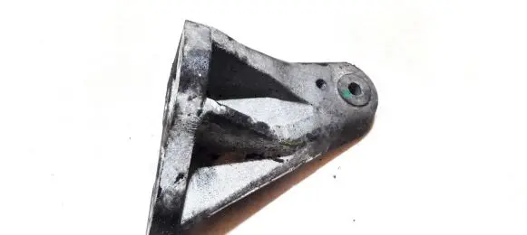 Jaguar XF Engine mounting bracket r8s3a lm241