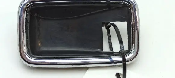 Mercedes-Benz COMPAKT W115 Front door handle cover 1087660611