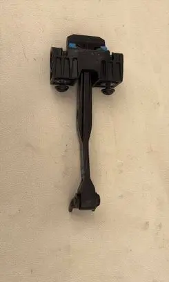 Audi A6 S6 C7 4G Front door check strap stopper 4G0837249